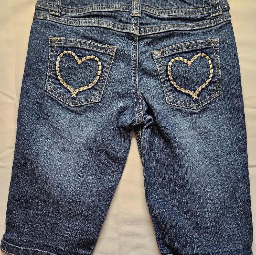 Faded Glory Girls Blue Denim Bermuda Shorts With Heart Design on Back Size 7 - Picture 3 of 13